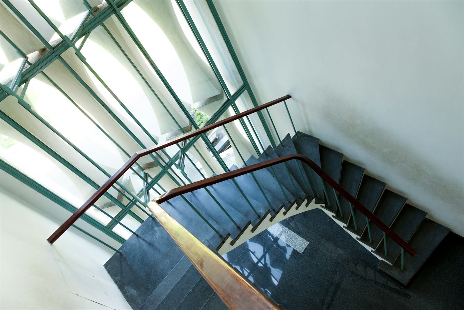 Escalier métal et verre de style industriel